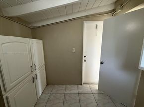 5654 NE 5th Ave, Oakland Park FL 33334