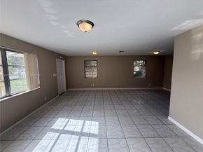 5654 NE 5th Ave, Oakland Park FL 33334