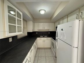 5654 NE 5th Ave, Oakland Park FL 33334