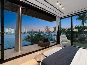 217 E Rivo Alto Dr, Miami Beach FL 33139