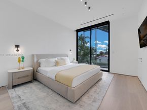 217 E Rivo Alto Dr, Miami Beach FL 33139