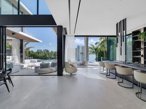 217 E Rivo Alto Dr, Miami Beach FL 33139