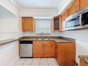 6464 Mcclellan St, Hollywood FL 33024