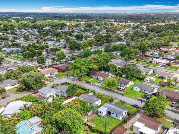6464 Mcclellan St, Hollywood FL 33024