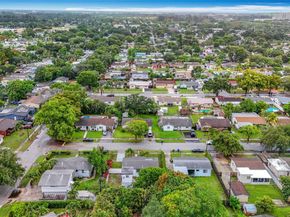 6464 Mcclellan St, Hollywood FL 33024