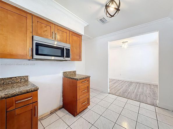 6464 Mcclellan St, Hollywood FL 33024