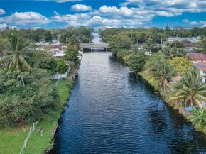 2020 NW 107th St, Miami FL 33167