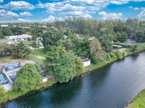 2020 NW 107th St, Miami FL 33167