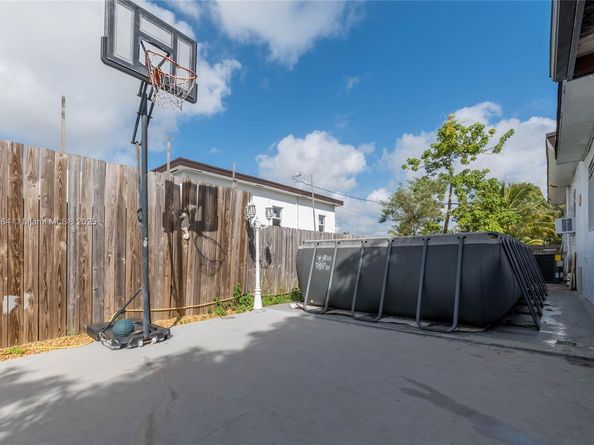 2020 NW 107th St, Miami FL 33167