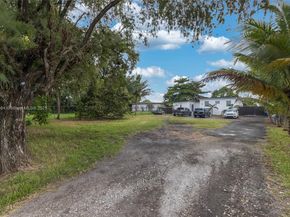 2020 NW 107th St, Miami FL 33167