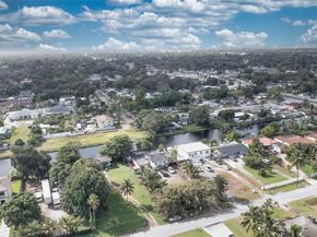 2020 NW 107th St, Miami FL 33167