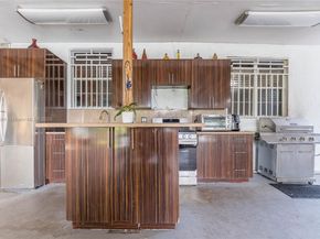 2020 NW 107th St, Miami FL 33167