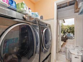 2020 NW 107th St, Miami FL 33167