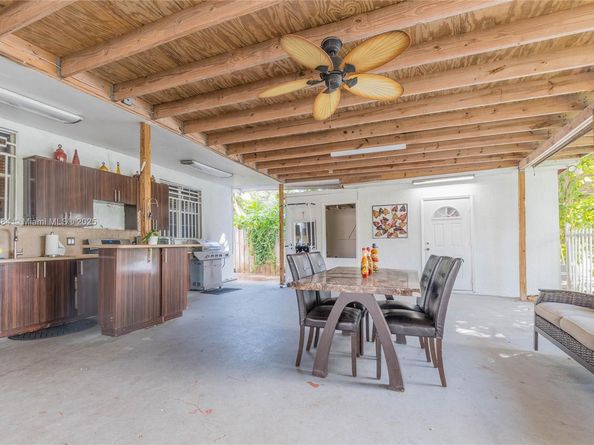 2020 NW 107th St, Miami FL 33167