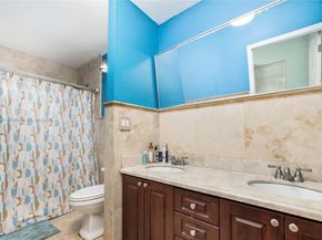 2020 NW 107th St, Miami FL 33167