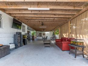 2020 NW 107th St, Miami FL 33167