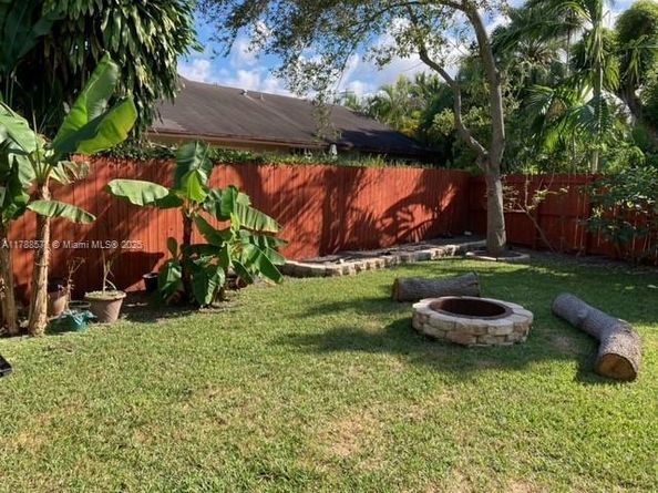 10115 SW 127th Ct, Miami FL 33186