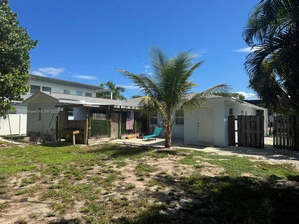 121 Linda Ln, Palm Beach Shores FL 33404