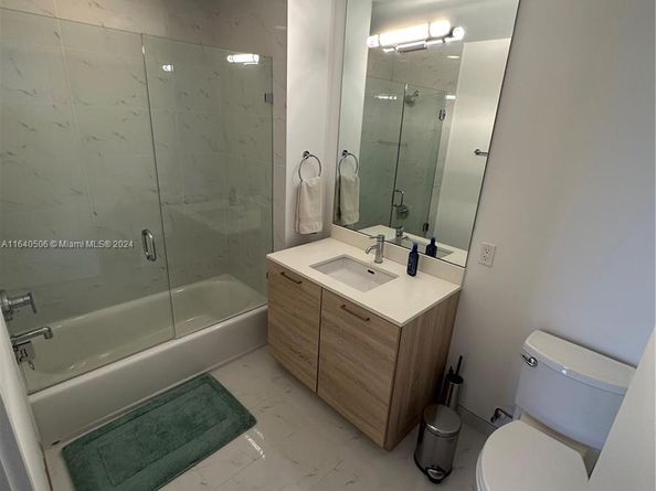 16385 Biscayne Blvd PH7, North Miami Beach FL 33160