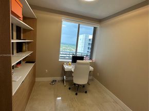 16385 Biscayne Blvd PH7, North Miami Beach FL 33160