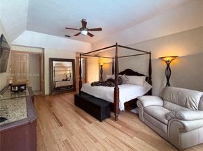 375 Sabal Way, Weston FL 33326