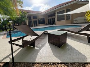 375 Sabal Way, Weston FL 33326
