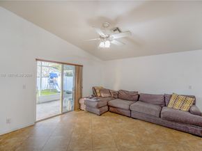 1227 SW 46th Ter, Deerfield Beach FL 33442