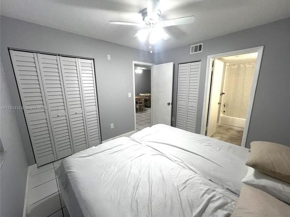 2575 SW 27th Ave 205, Miami FL 33133