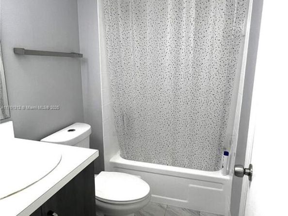 2575 SW 27th Ave 205, Miami FL 33133