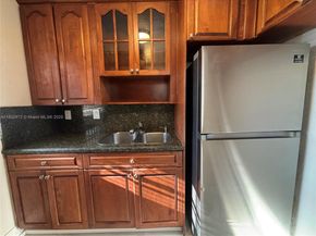 1335 W 68th St 309, Hialeah FL 33014