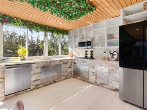 1140 N Douglas Rd, Pembroke Pines FL 33024