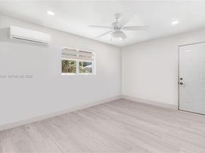 1140 N Douglas Rd, Pembroke Pines FL 33024