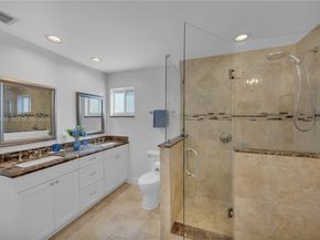 6121 SW 16th St, Plantation FL 33317