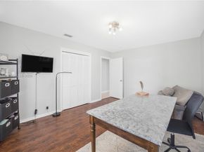 6121 SW 16th St, Plantation FL 33317