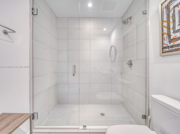 2900 NE 7th Ave 405, Miami FL 33137