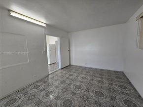70 NW 77th St 11, Miami FL 33150