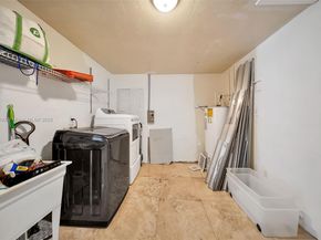 2705 SW 108th Ct, Miami FL 33165