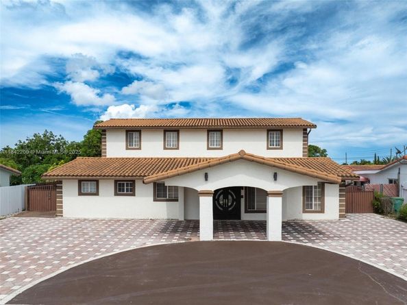 2705 SW 108th Ct, Miami FL 33165