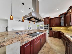 2705 SW 108th Ct, Miami FL 33165