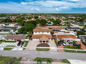 2705 SW 108th Ct, Miami FL 33165