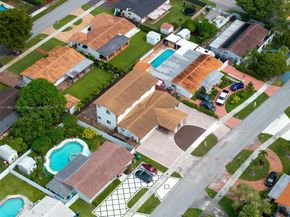 2705 SW 108th Ct, Miami FL 33165