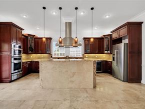 2705 SW 108th Ct, Miami FL 33165