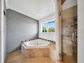 2705 SW 108th Ct, Miami FL 33165