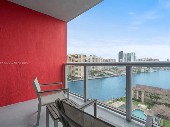 2602 E Hallandale Beach Blvd R1105, Hallandale Beach FL 33009