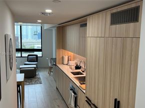 225 N Miami Ave 905, Miami FL 33128