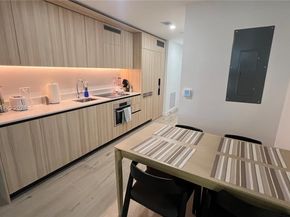 225 N Miami Ave 905, Miami FL 33128