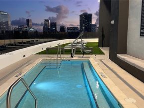 225 N Miami Ave 905, Miami FL 33128