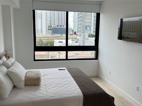 225 N Miami Ave 905, Miami FL 33128