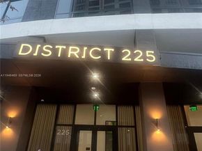 225 N Miami Ave 905, Miami FL 33128