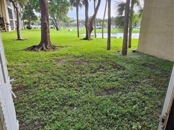 3341 NW 47th Terrace 112, Lauderdale Lakes FL 33319